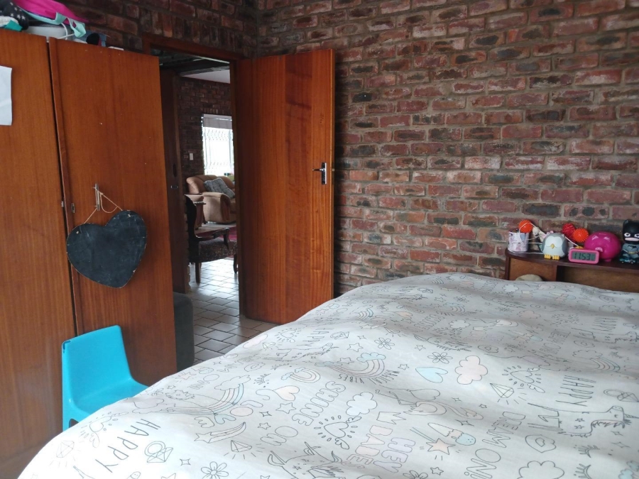 5 Bedroom Property for Sale in Dana Bay Western Cape